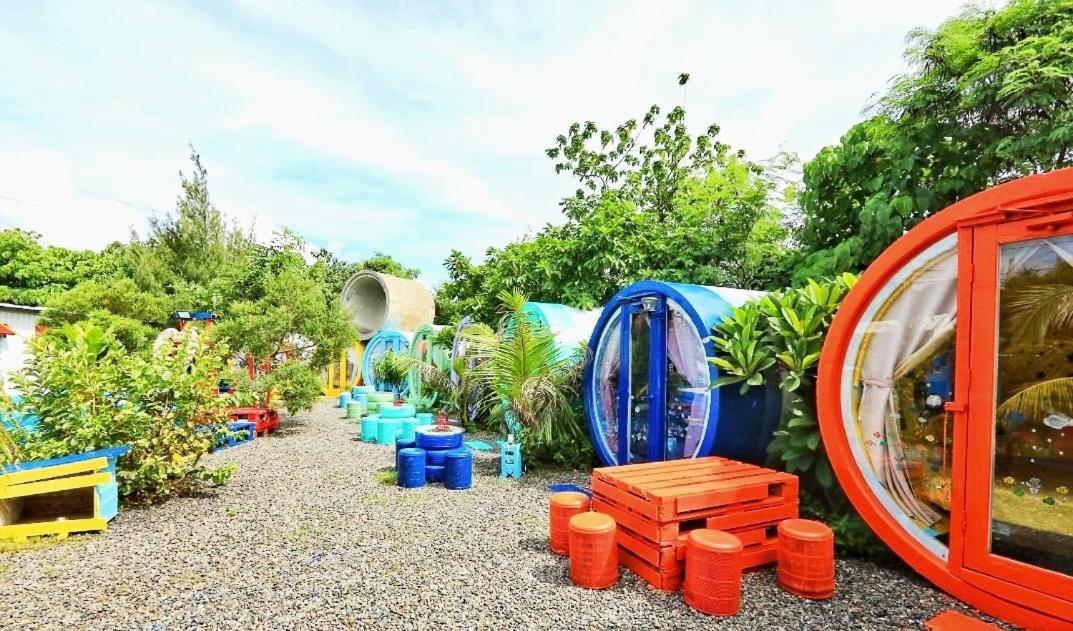 Heng-ch'un Pipe-House 墾丁ホステル エクステリア 写真
