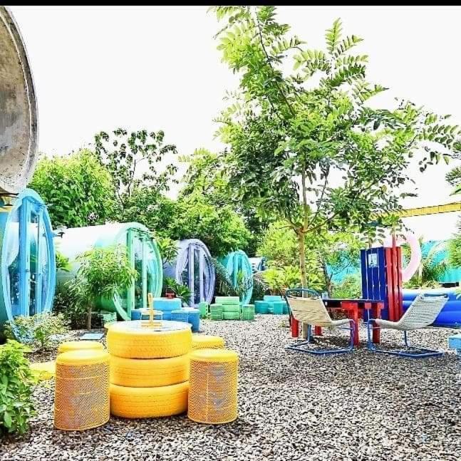 Heng-ch'un Pipe-House 墾丁ホステル エクステリア 写真